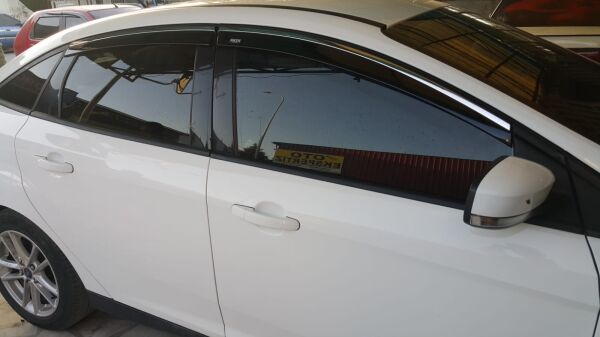 FORD FOCUS 2011 2012 2013 2014 2015 2016 2017 2018 KROMLU CAM RÜZGARLIĞI