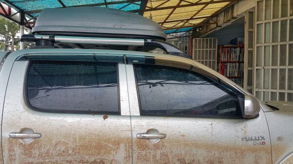 TOYOTA HILUX 2015 2016 2017 2018 2019 2020 KROMLU CAM RÜZGARLIĞI