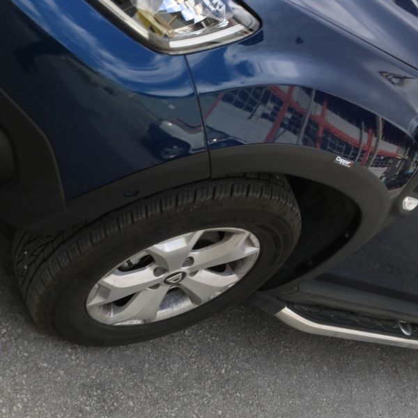 Dacia Duster Çamurluk Dodik 2018 2019 2020 2021 2022 2023 2024  8 Parça Set SİYAH