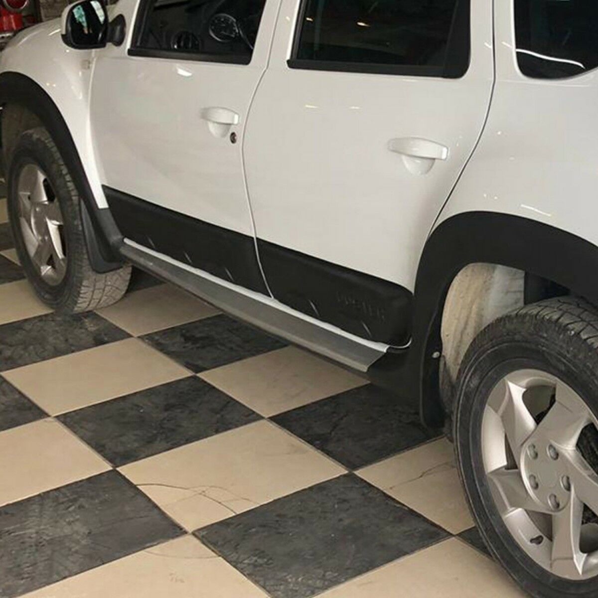 Dacia Duster Kapı Koruma Dodik 2010-2013 Yılı Arası 4 Parça SİYAH