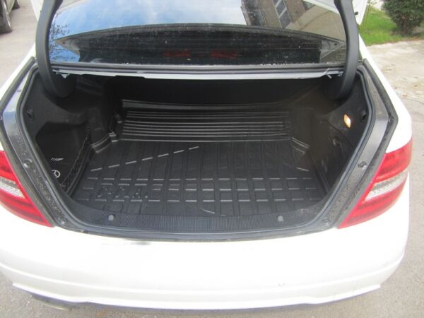 MERCEDES W204 RAMPALI BAGAJ HAVUZU 2007 2008 2009 2010 2011 2012 2013