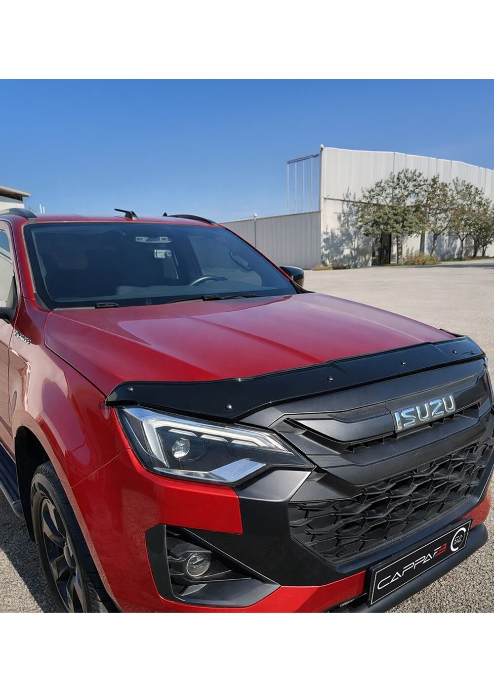 Isuzu D-max ile uyumlu Ön Kaput Koruma Rüzgarlığı  2024+