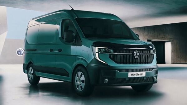 RENAULT MASTER İLE UYUMLU ÖN KAPUT KORUMA RÜZGARLIĞI 2025 2026 2027